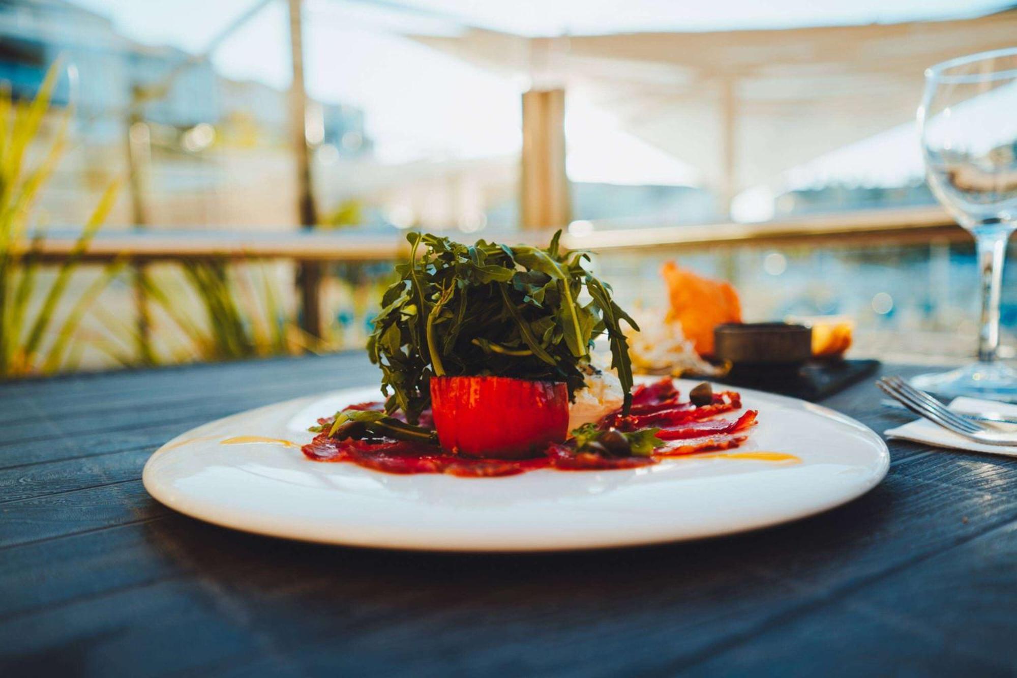 ホテル ウィンダム ノルデルタ ティグレ ブエノス アイレス エクステリア 写真 A salad at a restaurant